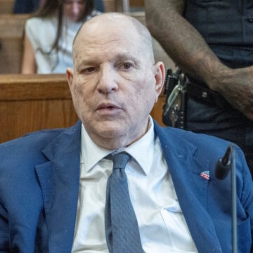 Ο Χάρβεϊ Γουάινστιν στο Ανώτατο Δικαστήριο του Μανχάταν για την έναρξη της διαδικασίας επιλογής ενόρκων