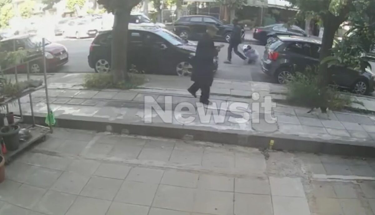 Πυροβολισμοί σε ΕΦΚΑ και Πρωτοδικείο: Τα 4 βίντεο ντοκουμέντα από την ματωμένη διαδρομή του 89χρονου πιστολέρο