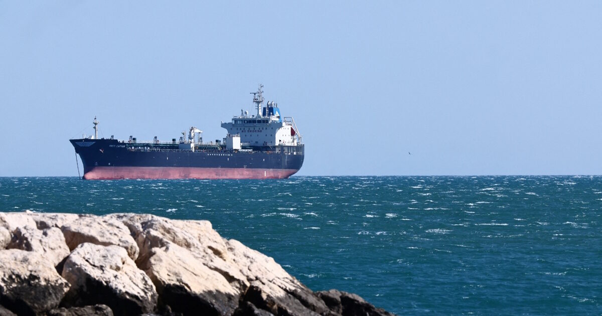 Το Ιράν απειλεί να επιτεθεί στις ΗΠΑ αν συνεχίσουν τον ναυτικό αποκλεισμό των λιμανιών τους