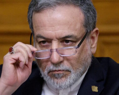 Ο Ιρανός ΥΠΕΞ, Αμπάς Αραγτσί