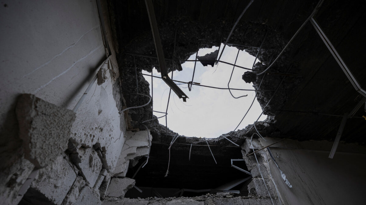 Κατεστραμμένο κτίριο από πύραυλο