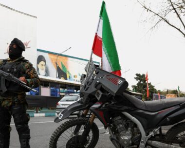 Αστυνομικός της ιρανικής αστυνομίας στην Τεχεράνη