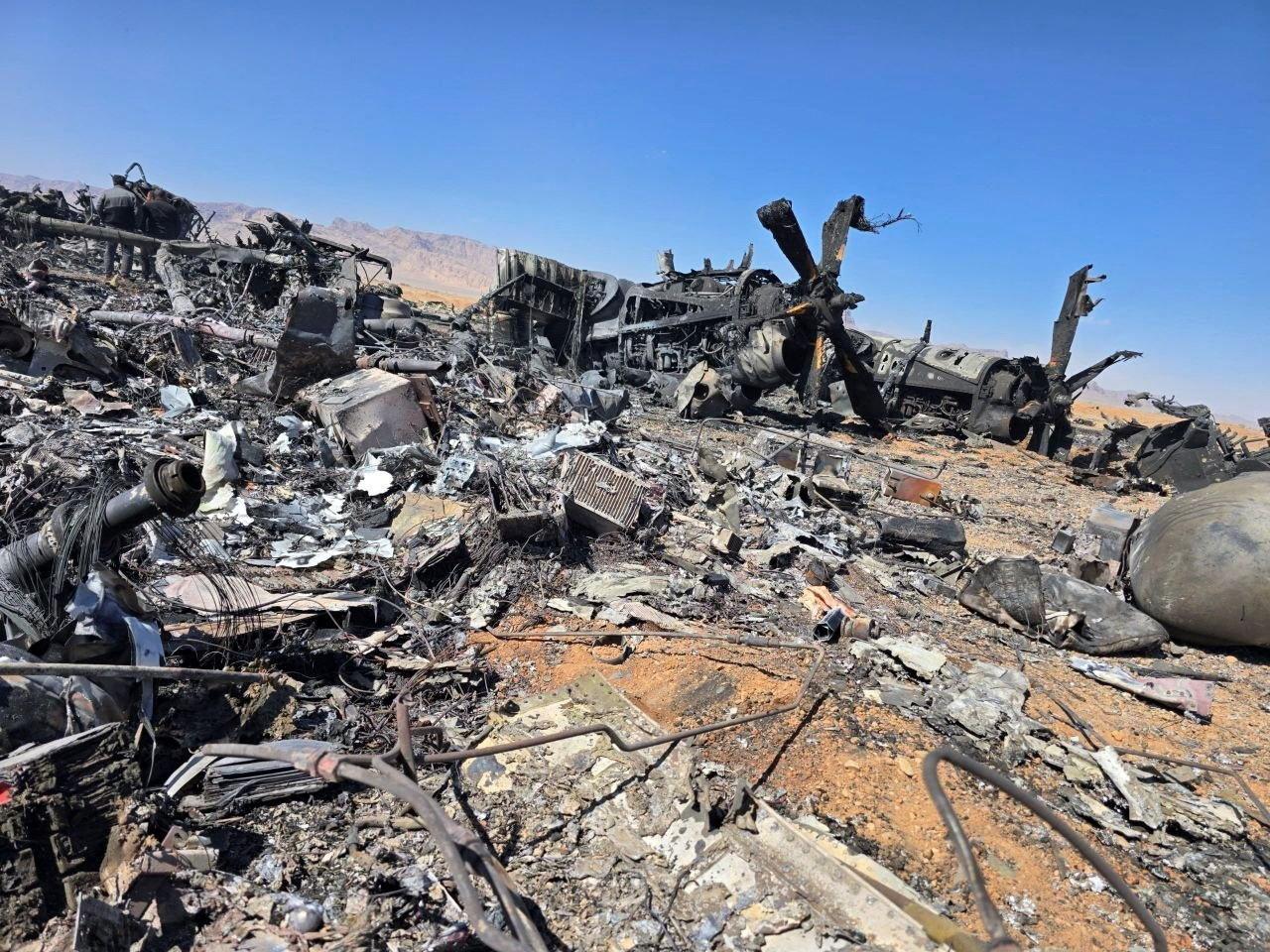 Τα συντρίμμια που άφησε πίσω της η επιχείρηση των ΗΠΑ / Reuters