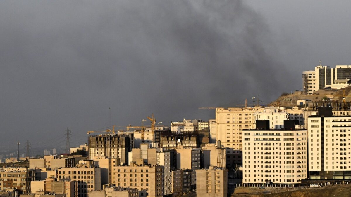 εκρήξεις στην Τεχεράνη από ισραηλινή επίθεση