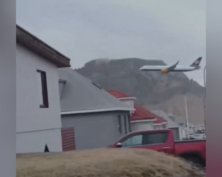 Η χαμηλή πτήση στην Ισλανδία