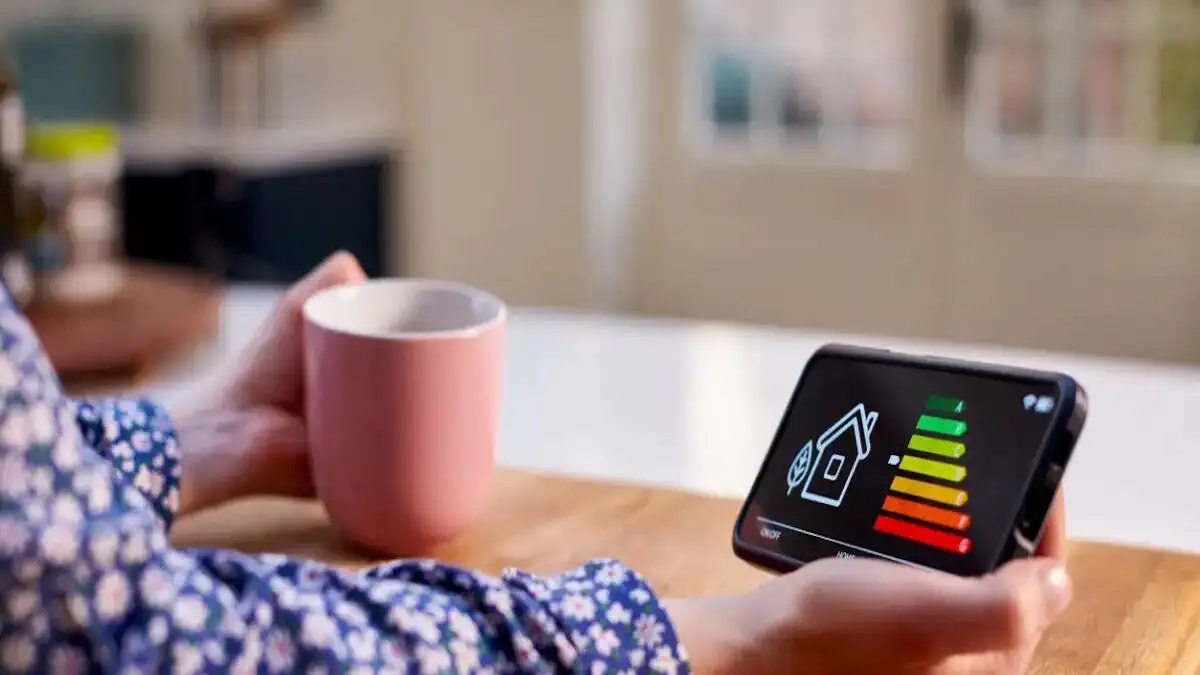 «Εξοικονομώ»: Παράταση μέχρι τέλος Ιουνίου για τα 3 προγράμματα και για το «Εξοικονομώ - Ανακαινίζω για Νέους»