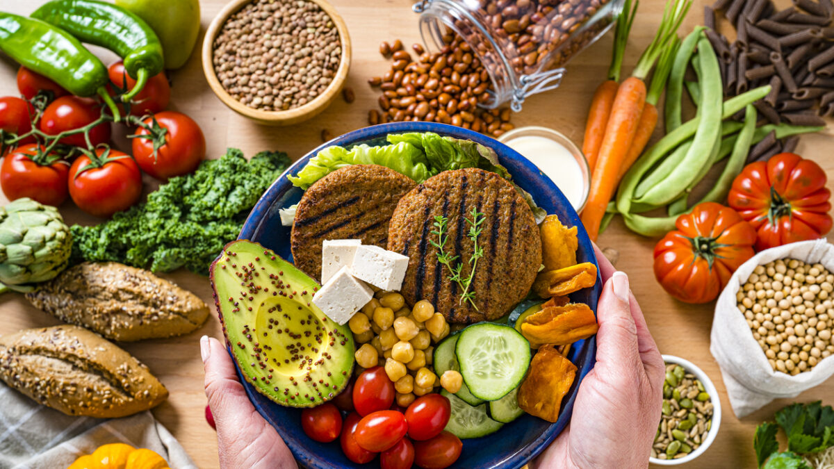 Φιλέτα γλώσσας στο air fryer και ελαφρύ σουφλέ σπανάκι ξεχωρίζουν στο μενού της επόμενης εβδομάδας