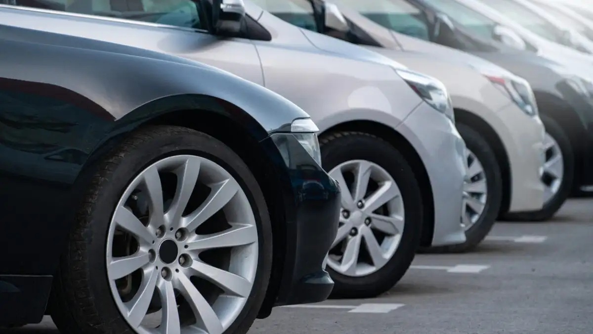 ΑΑΔΕ: Δεσμεύτηκαν 229 πολυτελή αμάξια με ξένες πινακίδες