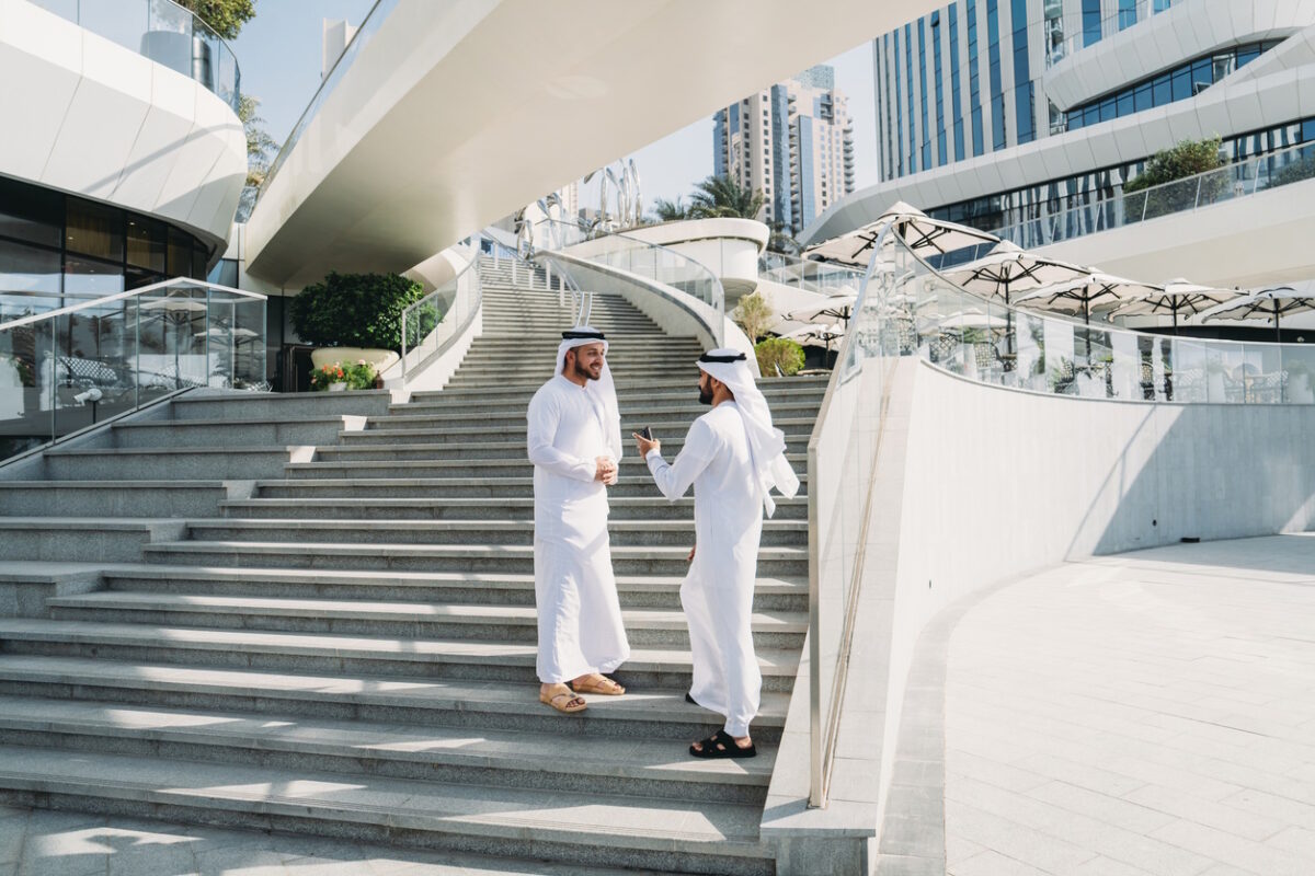 ΗΑΕ: Σε τροχιά επανεκκίνησης η οικονομία των Εμιράτων μετά την έξοδο από τον ΟΠΕΚ+