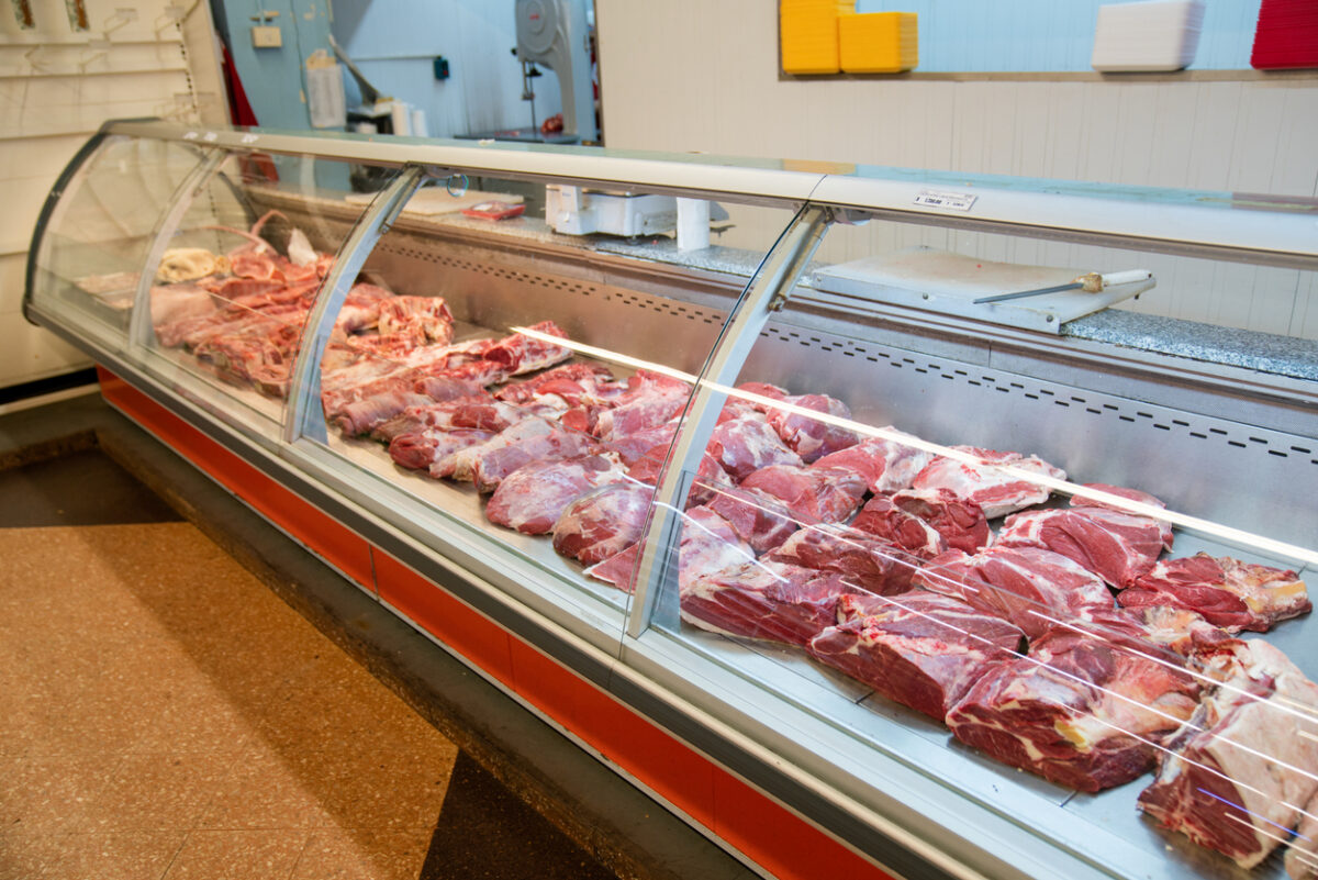 «Αλμα» σχεδόν 24% σε ένα τρίμηνο στο μοσχάρι φέρνει νέο σοκ στο ράφι του καταναλωτή