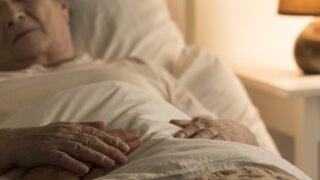 Αμπελόκηποι: Λουκέτο στον παράνομο οίκο ευγηρίας – Συνελήφθη η ιδιοκτήτρια, της επιβλήθηκε πρόστιμο 6.500 ευρώ