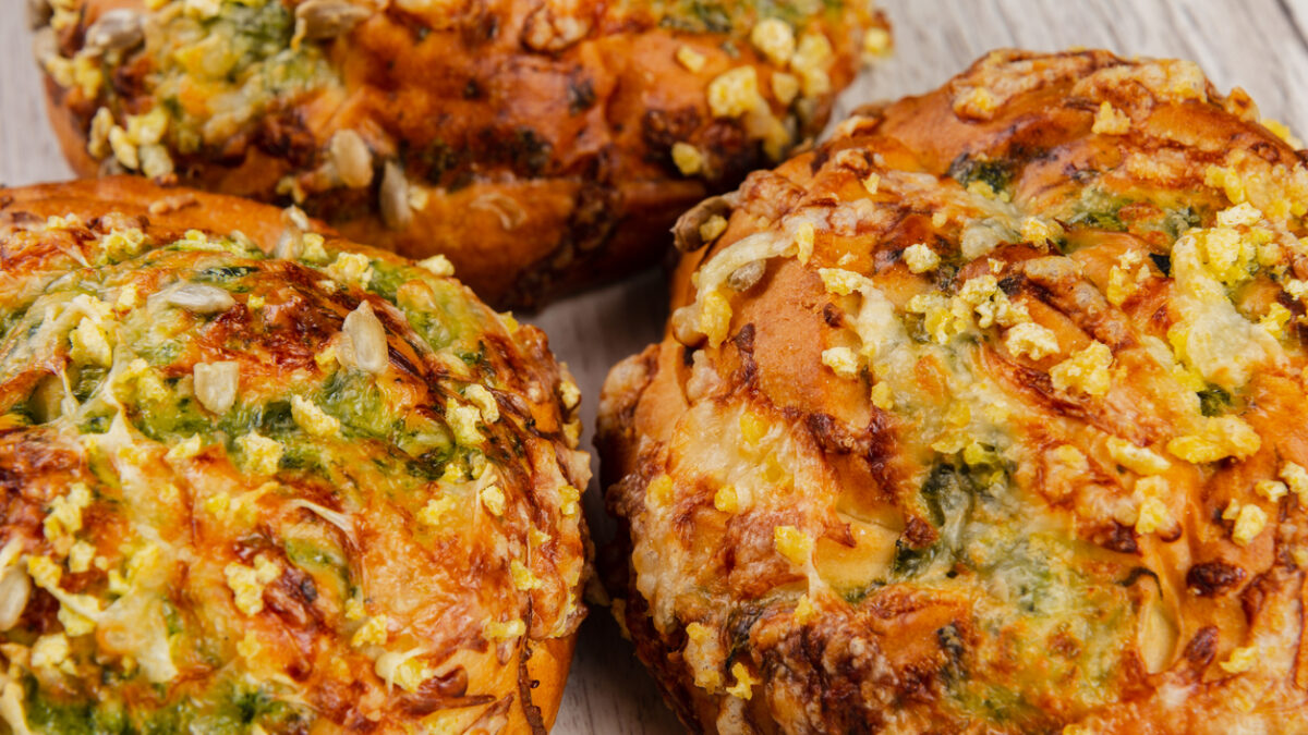 Ψωμάκια με σπανάκι και cottage