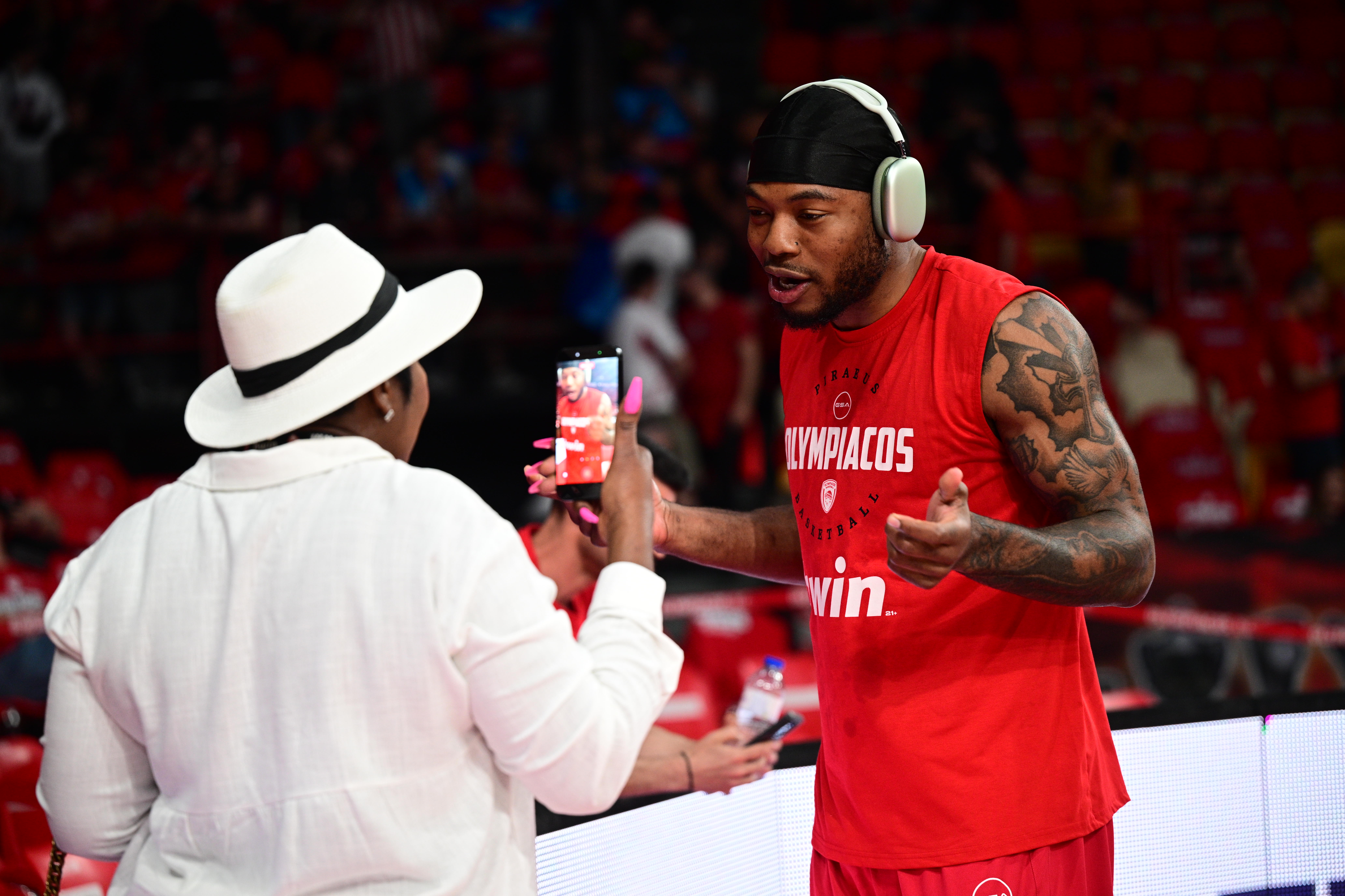 Ο Ταϊρίκ Τζόουνς με τη μητέρα του