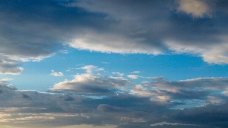 Συννεφιασμένος ουρανός