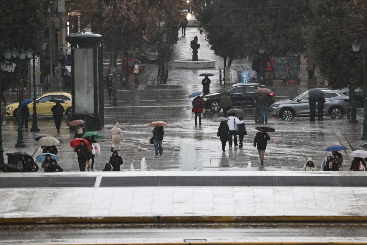 Καιρός Πάσχα: Βροχές από τη Μεγάλη Πέμπτη και Ανάσταση με αρκετό κρύο