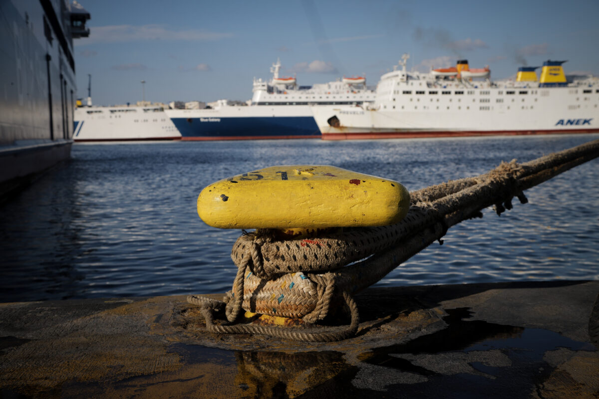 Πρωτομαγιά 2026: «Χειρόφρενο» σε Μετρό, τραμ και τρένα,  στάσεις εργασίας σε λεωφορεία και τρόλεϊ - Τι θα γίνει με τα πλοία