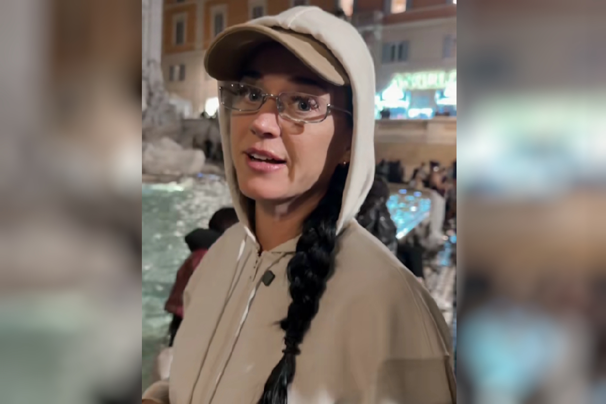Η Κέιτι Πέρι έβαλε την πιστωτική της κάρτα στη Φοντάνα Ντι Τρέβι για να κάνει ευχή επειδή δεν είχε μαζί της ψιλά