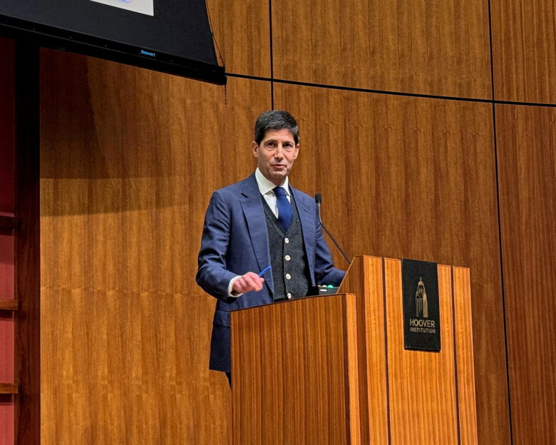 Κέβιν Γουόρς