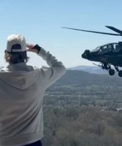 Ο Kid Rock χαιρετάει σταρτιωτικά τα Apache που πετούν κοντά στην έπαυλή του