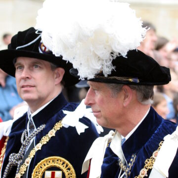 Ο πρώην πρίγκιπας Άντριου και ο αδερφός του, Βασιλιάς Κάρολος