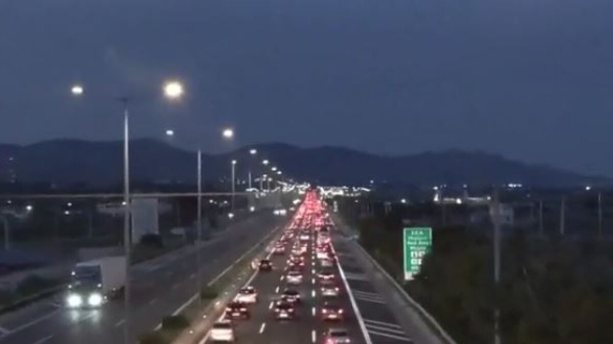 Κίνηση στους δρόμους κατά την επιστροφή των εκδρομέων