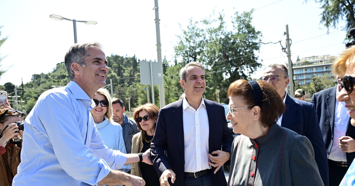 Ο Κυριάκος Μητσοτάκης στη Βασιλίσσης Όλγας μετά την ολοκλήρωση της ανάπλασης: «Ένα όραμα δεκαετιών έγινε πραγματικότητα»