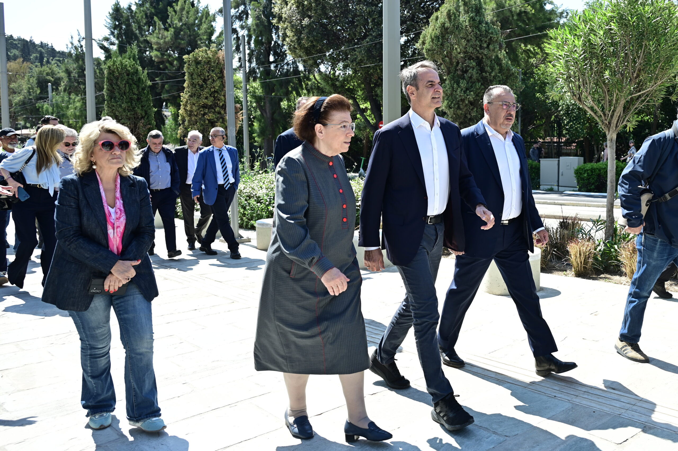 Κυριάκος Μητσοτάκης, Βασιλίσσης Όλγας 