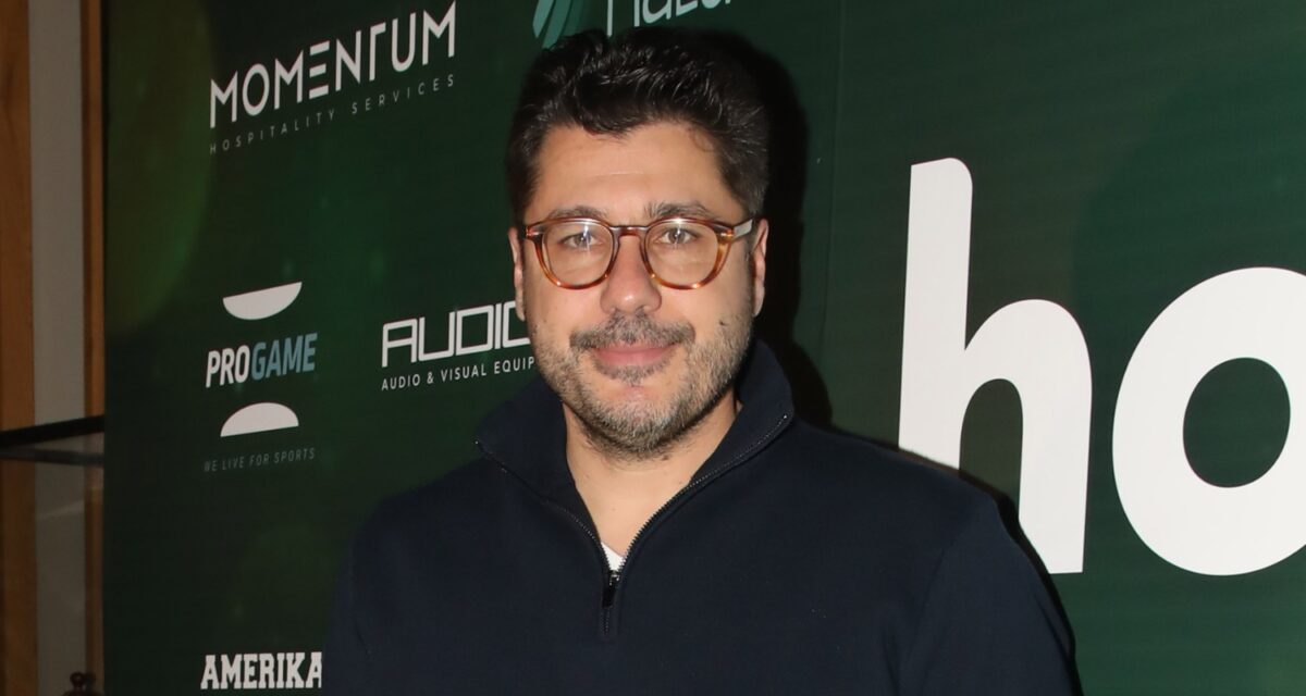 Ο Λάμπρος Κωνσταντάρας