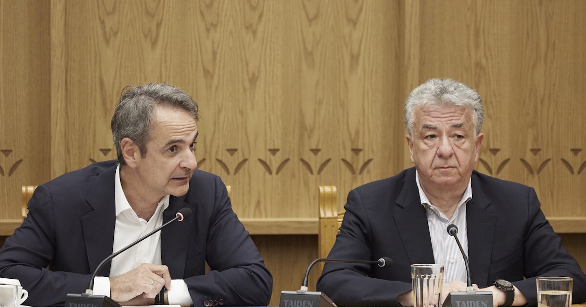 Σύσκεψη Μητσοτάκη στην Περιφέρεια Κρήτη για τα μέτρα κατά της λειψυδρίας