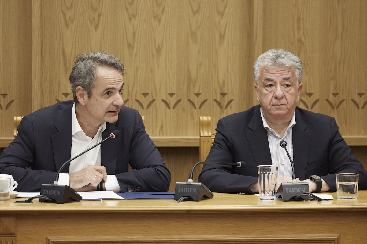 Σύσκεψη Μητσοτάκη στην Περιφέρεια Κρήτη για τα μέτρα κατά της λειψυδρίας