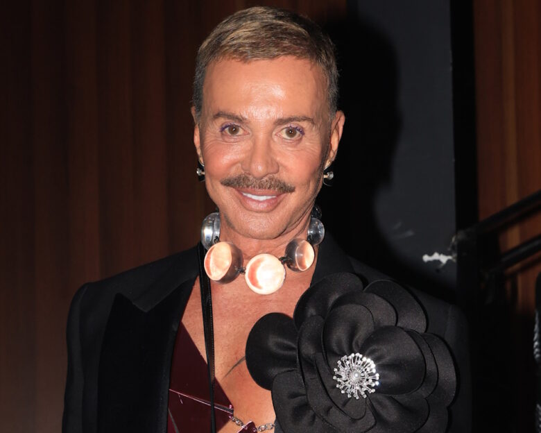 Λάκης Γαβαλάς