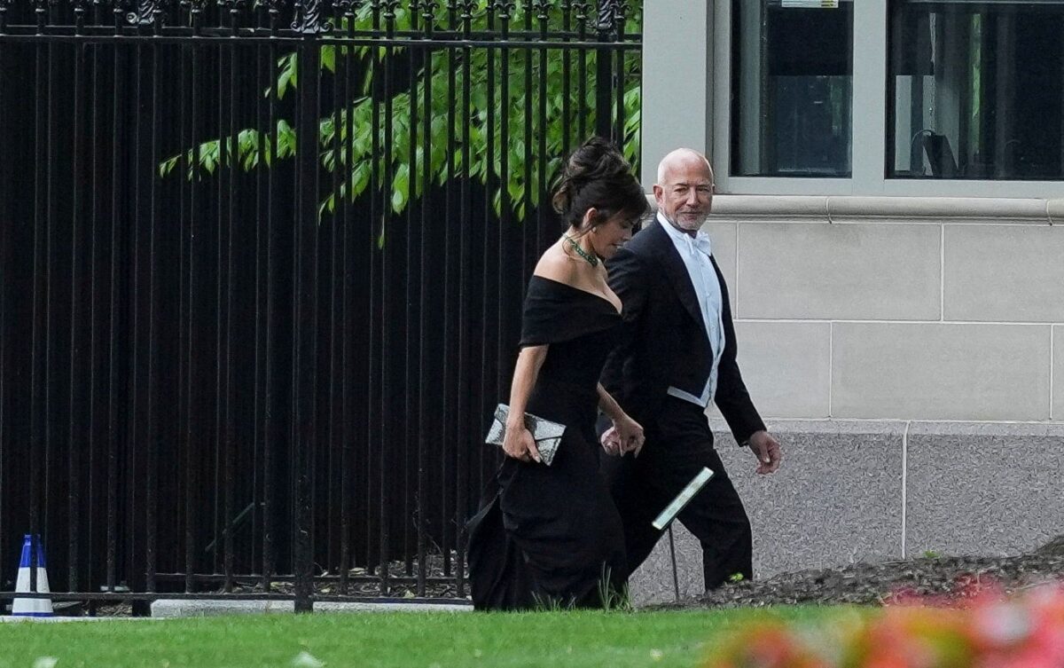 Η Λόρεν Σάντσεθ με τον Τζεφ Μπέζος