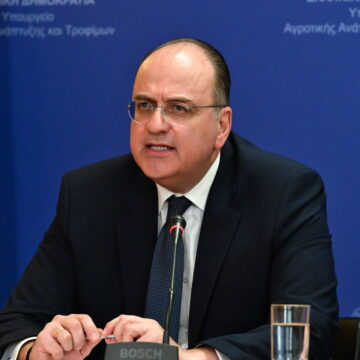 O Μακάριος Λαζαρίδης