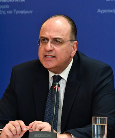 O Μακάριος Λαζαρίδης