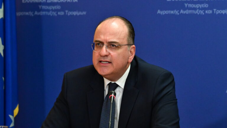 O Μακάριος Λαζαρίδης