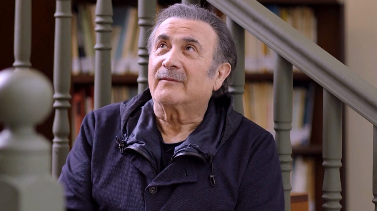 «Πάμε μια βόλτα;»: Όταν η μητέρα του Λάκη Λαζόπουλου έψαχνε την προίκα της συζύγου του, Τασούλας