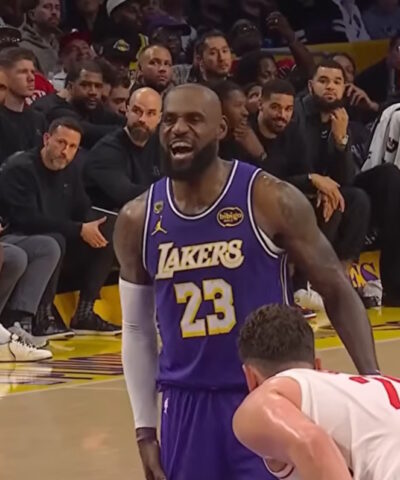 Ο Λεμπρόν Τζέιμς εκνευρίστηκε με τον Αλπερέν Σενγκούν: «Εσύ μιλάς για εύκολο φάουλ; Eίσαι κλαψιάρης»