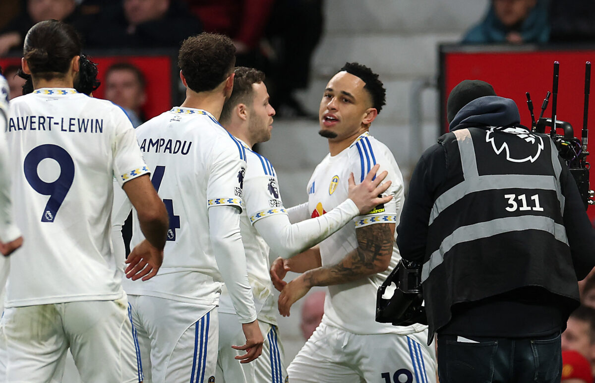 Μάντσεστερ Γιουνάιτεντ – Λιντς 1-2: Άλωσαν το Ολντ Τράφορντ τα «παγώνια» και ξέφυγαν από τη ζώνη του υποβιβασμού