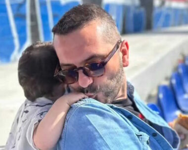 Ο Λεωνίδας Κουτσόπουλος με τον γιο του, Κίμωνα