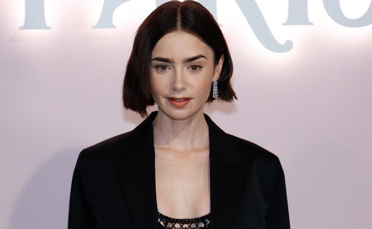 Emily in Paris: Η Λίλι Κόλινς έρχεται στις 15 Μαΐου στη Μύκονο για τα γυρίσματα της σειράς