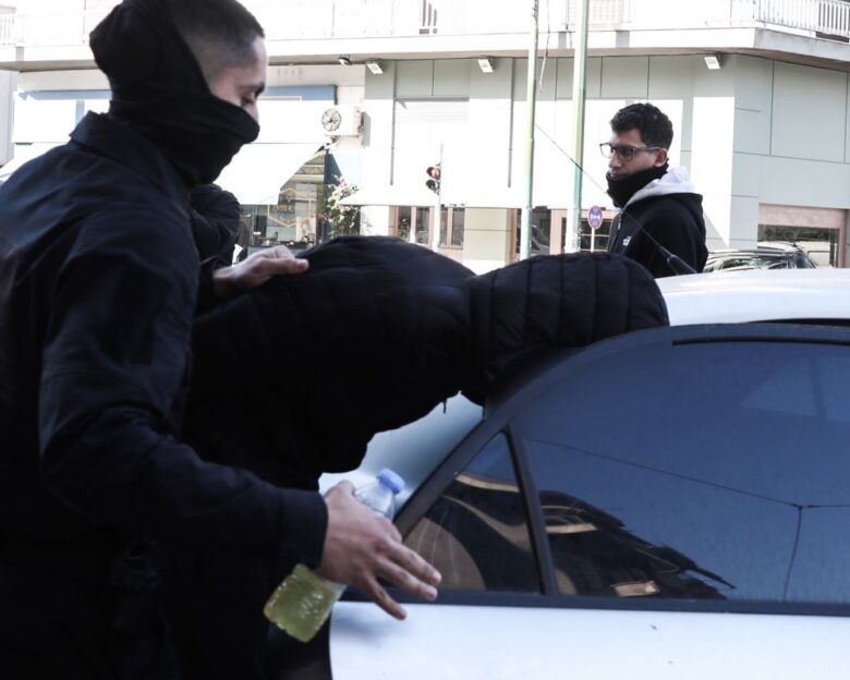 Στον εισαγγελέα ο ανήλικος οδηγός της μηχανής που παρέσυρε την 16χρονη στη Λιοσίων