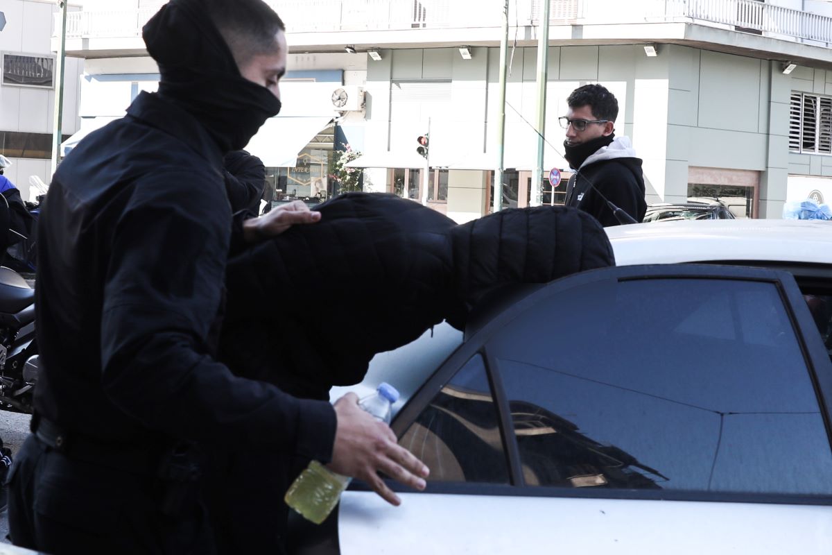 Στον εισαγγελέα ο ανήλικος οδηγός της μηχανής που παρέσυρε την 16χρονη στη Λιοσίων