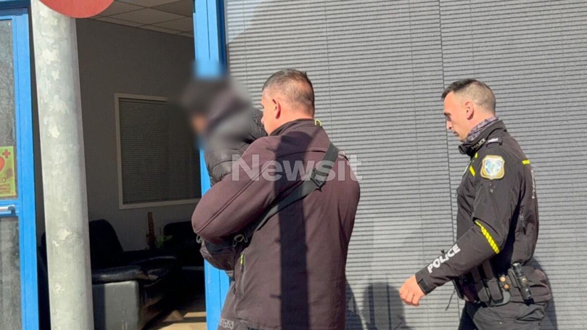 Λιοσίων: Στην Τροχαία ο οδηγός που συνελήφθη για την παράσυρση της 16χρονης – Οδηγήθηκε στο κρατητήριο