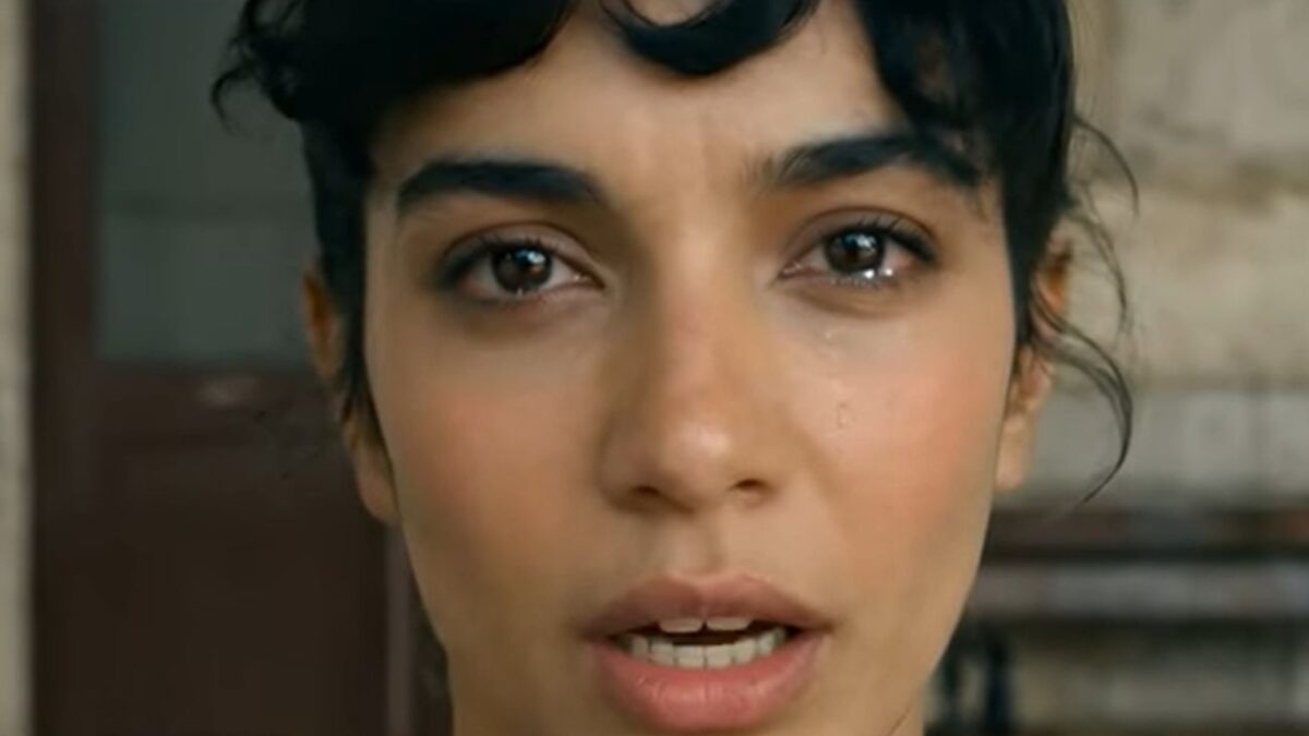 Η ΑΙ τραγουδίστρια της Ρουμανίας Lolita