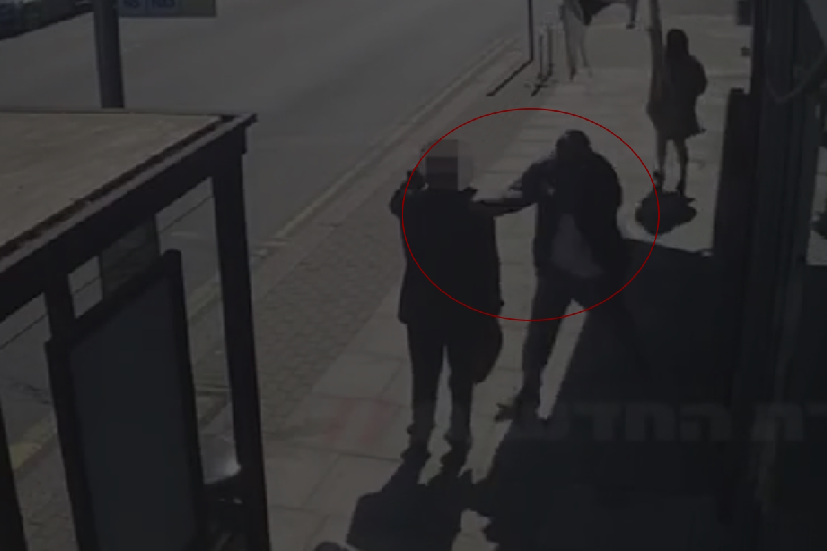 Λονδίνο: Βίντεο από τη στιγμή που ο 45χρονος επιτίθεται στους δύο Εβραίους - Φώναζε «Αλλάχ Ακμπάρ»