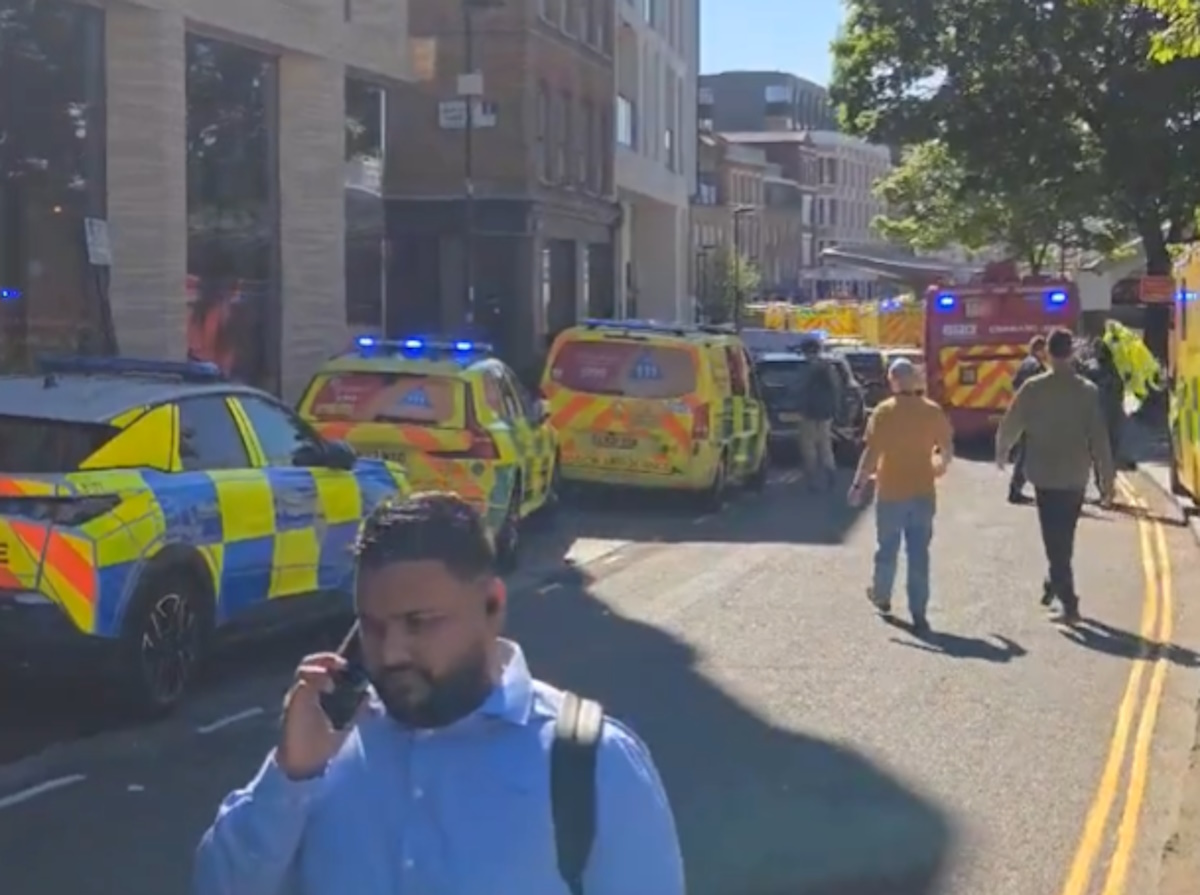 Λονδίνο: Έκλεισε ο σταθμός Farringdon λόγω «έκτακτου περιστατικού» - Ισχυρές δυνάμεις της αστυνομίας στο σημείο