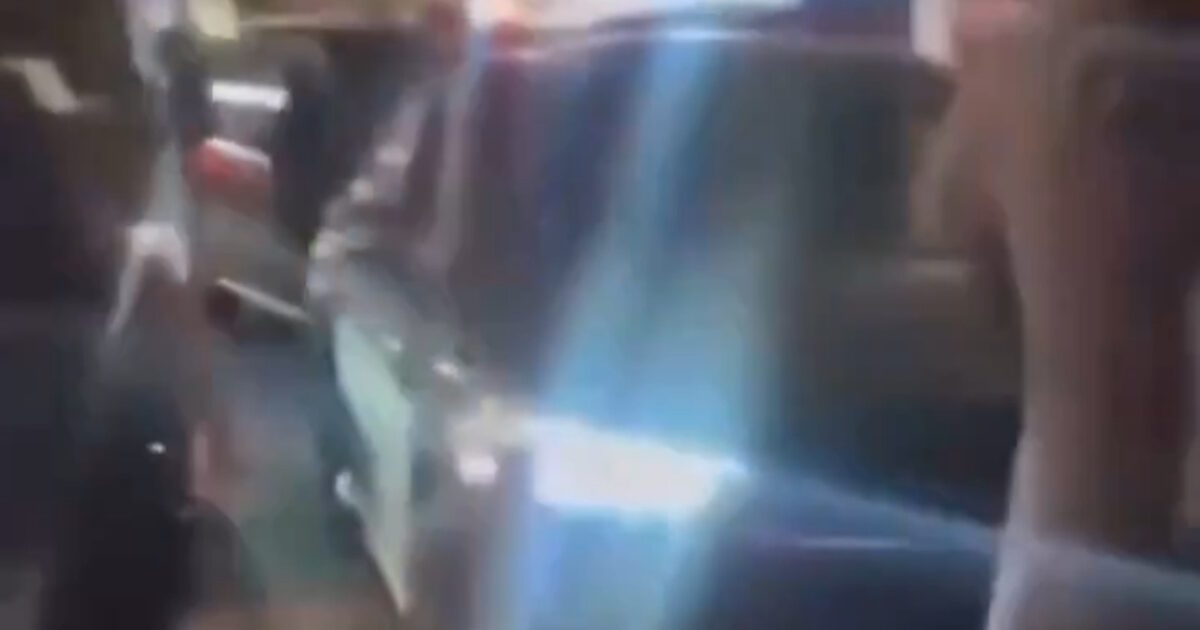 Λονδίνο: Σκηνές τρόμου όταν αυτοκίνητο πέφτει πάνω σε πεζούς τραυματίζοντάς τους, συνελήφθη η οδηγός