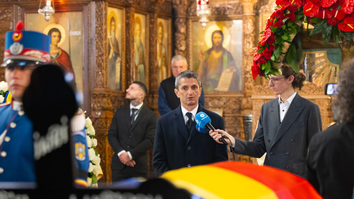 Ο Ραζβάν Λουτσέσκου