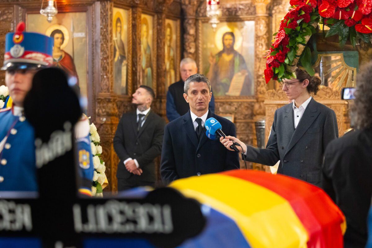 Ο Ραζβάν Λουτσέσκου