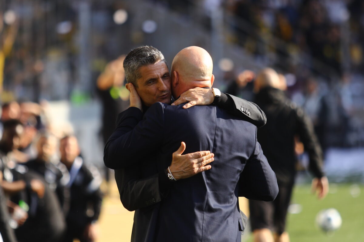 ΑΕΚ - ΠΑΟΚ: Ο συγκινητικός εναγκαλισμός Νίκολιτς με Λουτσέσκου